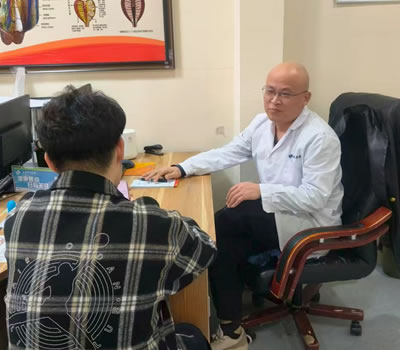 贺州市|男科医师高朋磊：守护男性健康，专业男科诊疗